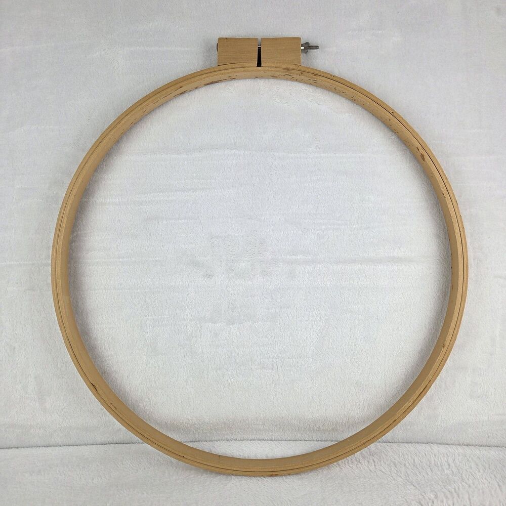 Vintage Large 18" Wooden Embroidery Hoop Frame Wing Nut Closure Made In Taiwan - Picture 2 of 6